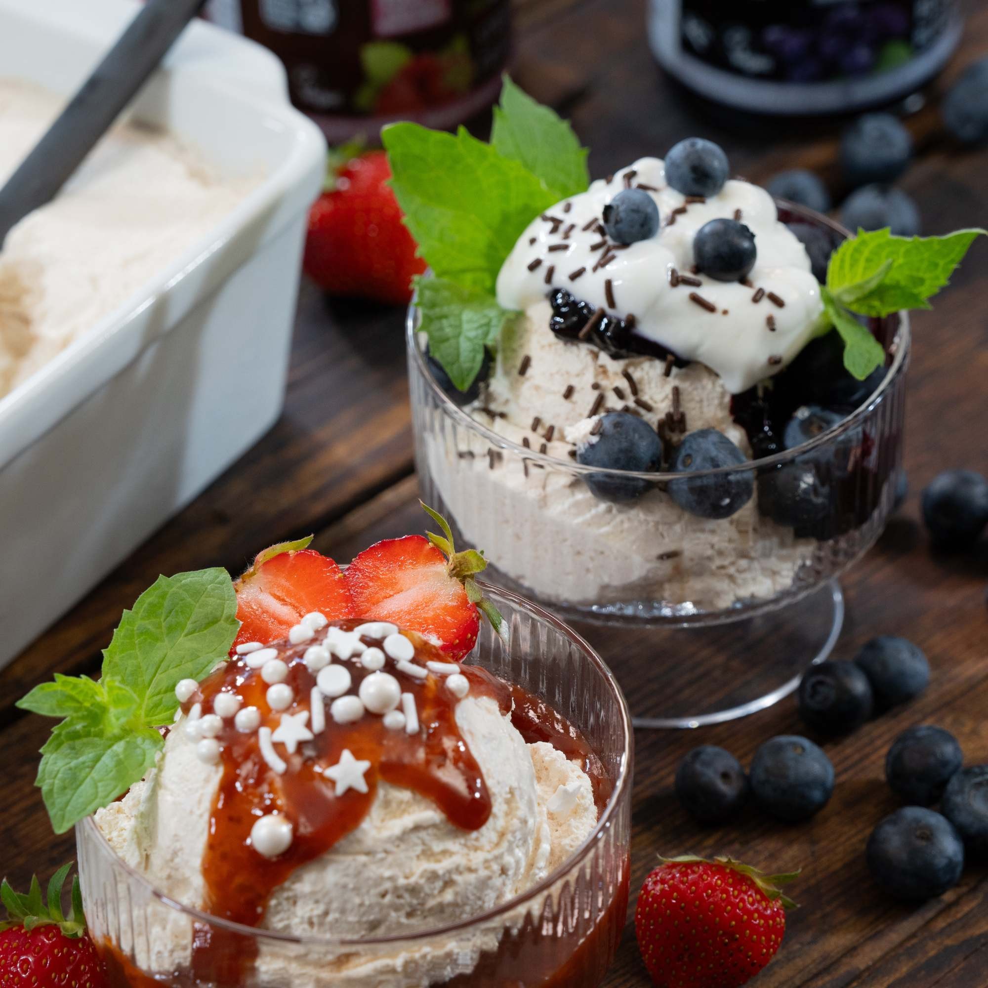 Quick ice cream with Bioitalia fruit purée and jam 